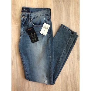 ✨sold✨ Lucky Brand Charlie Skinny